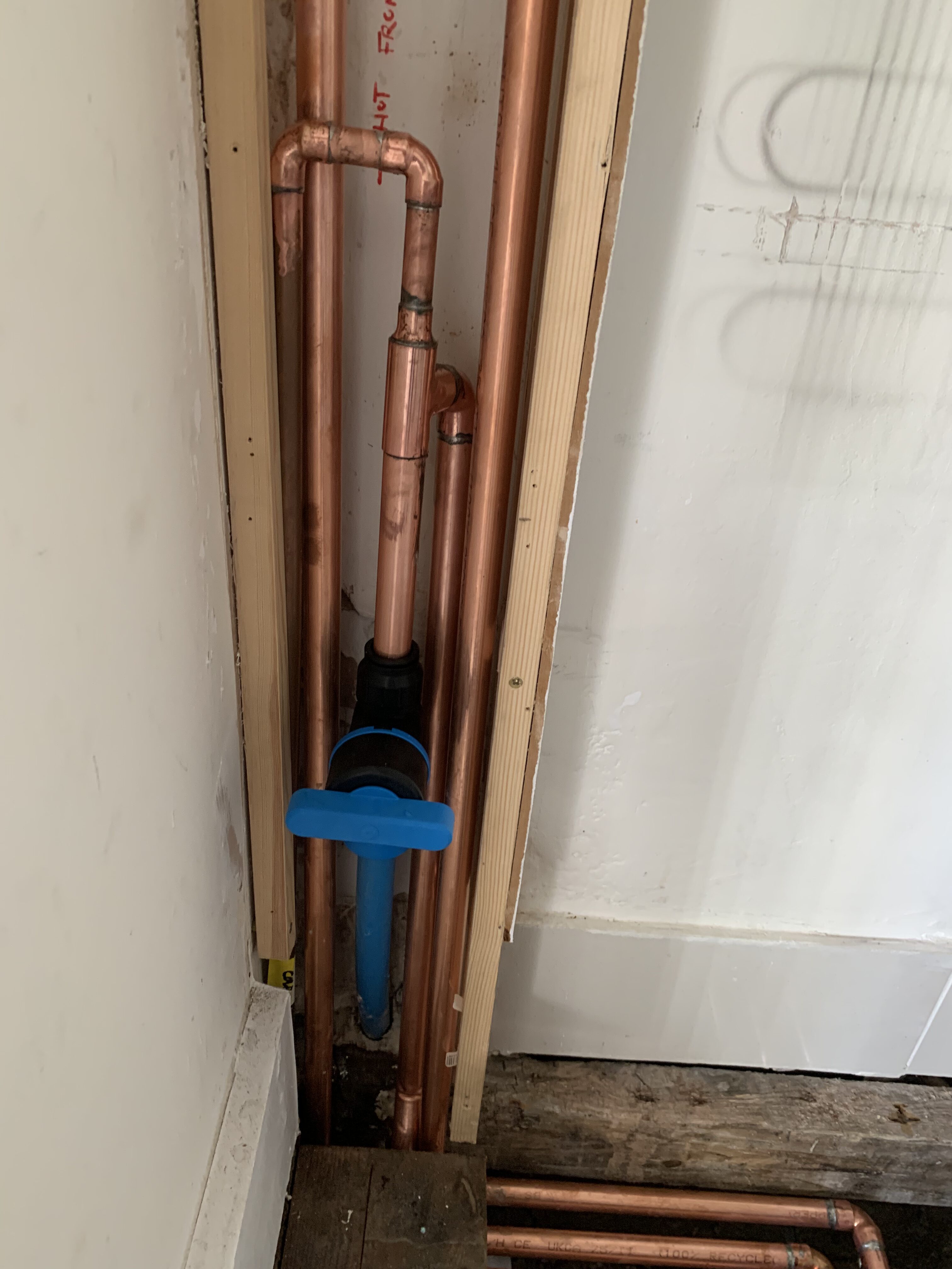 Upgrading to 22mm pipe more doubles the flow rate to showers. New easy-turn stopcock.