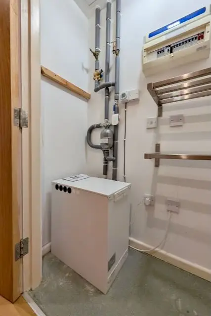 How much space can you save with a Sunamp Thermino hot water heater?